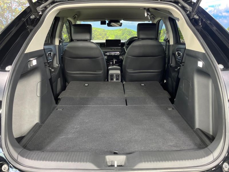 2025 Honda Vezel 6AA-RV5 (UW-6a8fac208c485)[14]