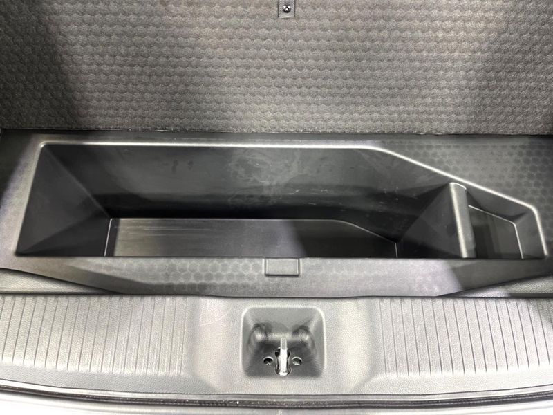 2023 Honda Vezel 6AA-RV6 (UW-6a8fac2481fec)[7]