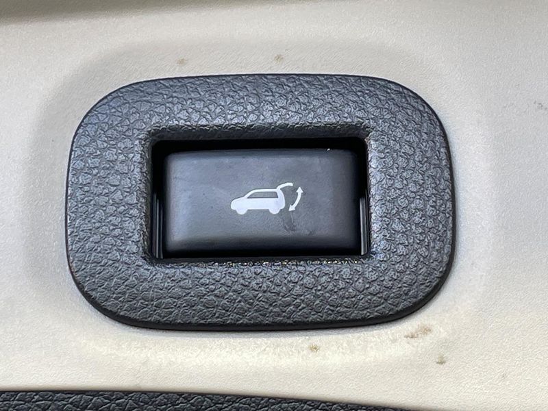 2017 Nissan X-Trail DBA-T32 (UW-6a8fac407faf7)[21]