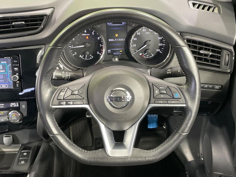2017 Nissan X-Trail DBA-T32 (UW-6a8fac407faf7)[27]