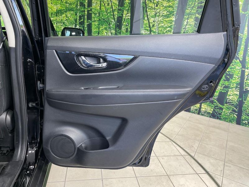2017 Nissan X-Trail DBA-T32 (UW-6a8fac407faf7)[14]