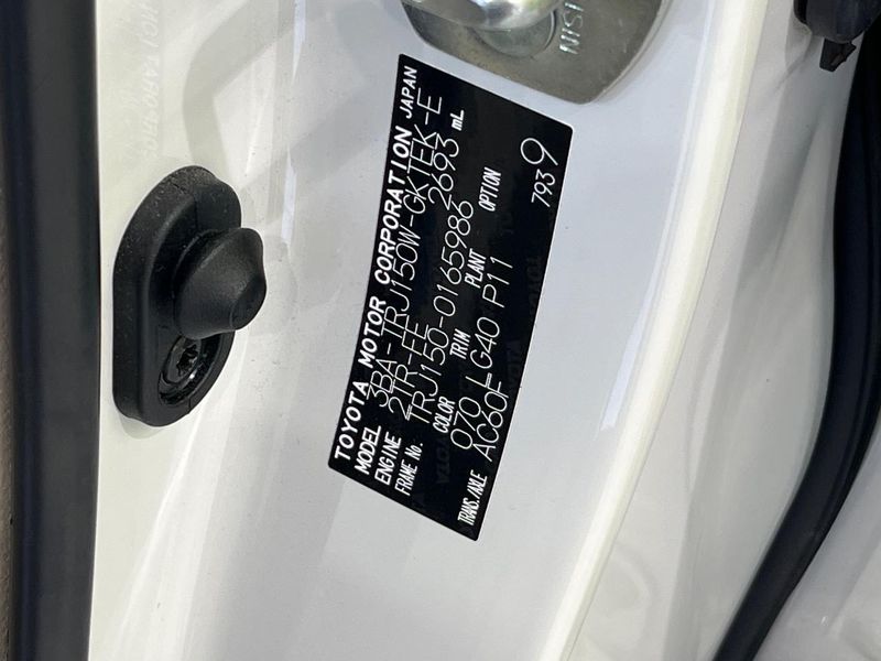 2023 Toyota Land Cruiser Prado 3BA-TRJ150W (UW-6a8fac4b3fe7f)[1]