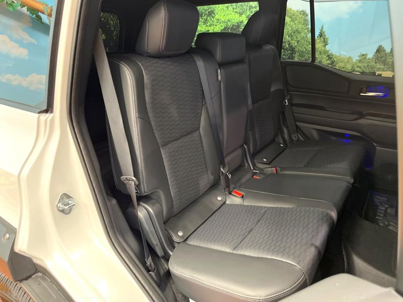 2025 Toyota Land Cruiser 250 3BA-TRJ250W (UW-6a8fac53349f8)[9]