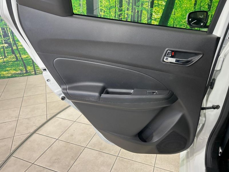 2021 Suzuki Swift 5AA-ZC53S (UW-6a8fac884e412)[24]