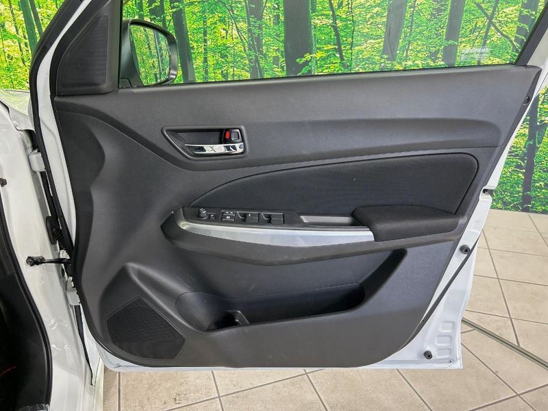 2021 Suzuki Swift 5AA-ZC53S (UW-6a8fac884e412)[29]