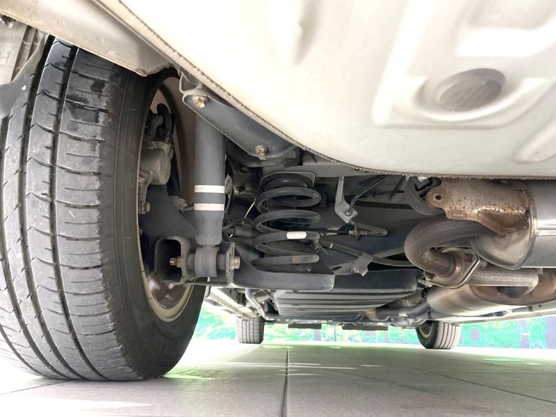 2015 Toyota Voxy DBA-ZRR80W (UW-6a8fac922809f)[22]
