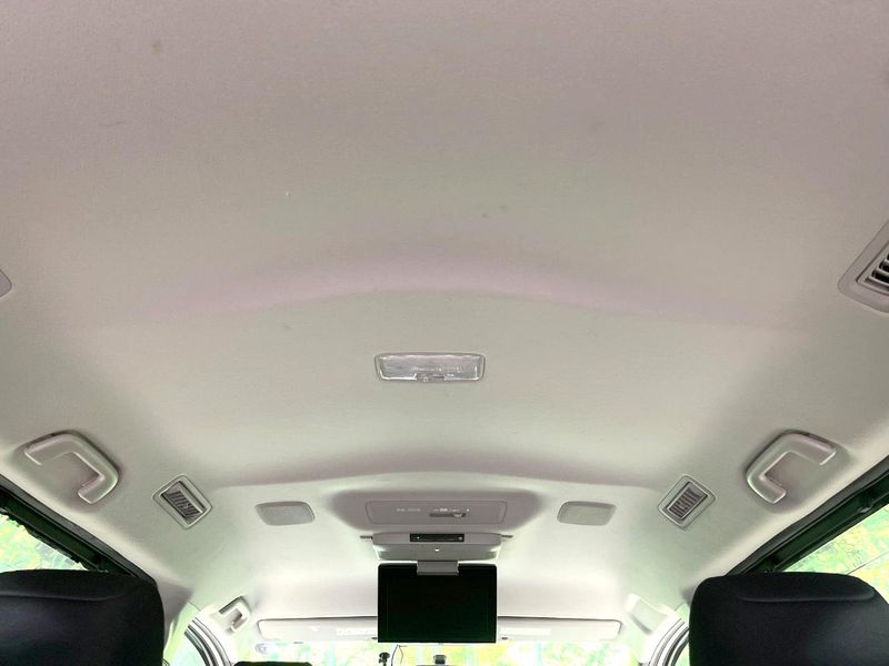 2015 Toyota Voxy DBA-ZRR80W (UW-6a8fac922809f)[28]