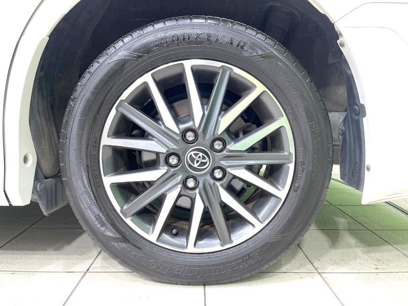 2015 Toyota Voxy DBA-ZRR80W (UW-6a8fac922809f)[13]