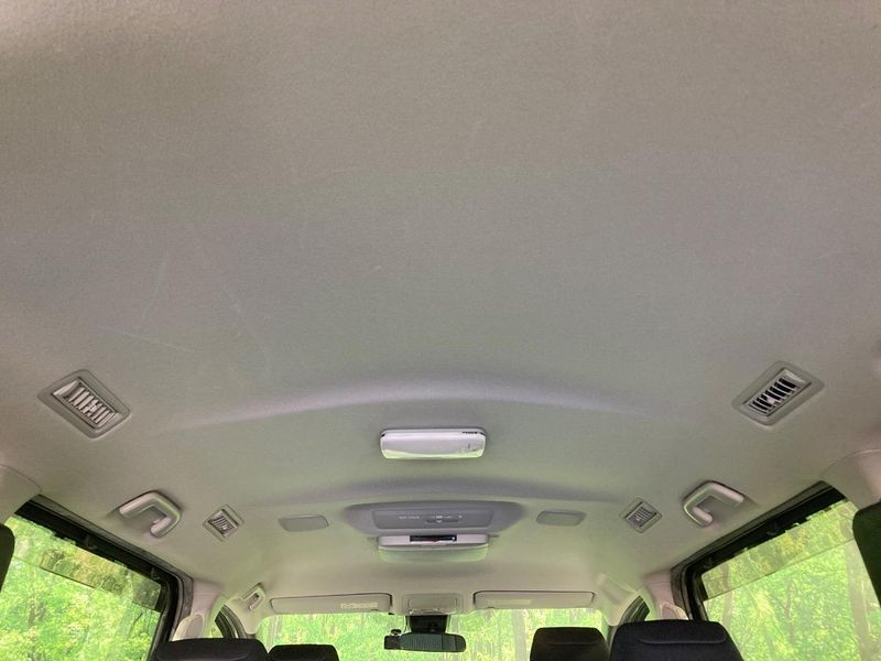 2016 Toyota Voxy DBA-ZRR80W (UW-6a8fac93cf606)[9]