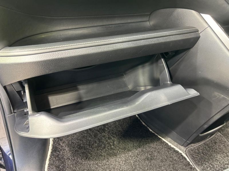 2019 Toyota Esquire DBA-ZRR80G (UW-6a8fac9b7595f)[4]