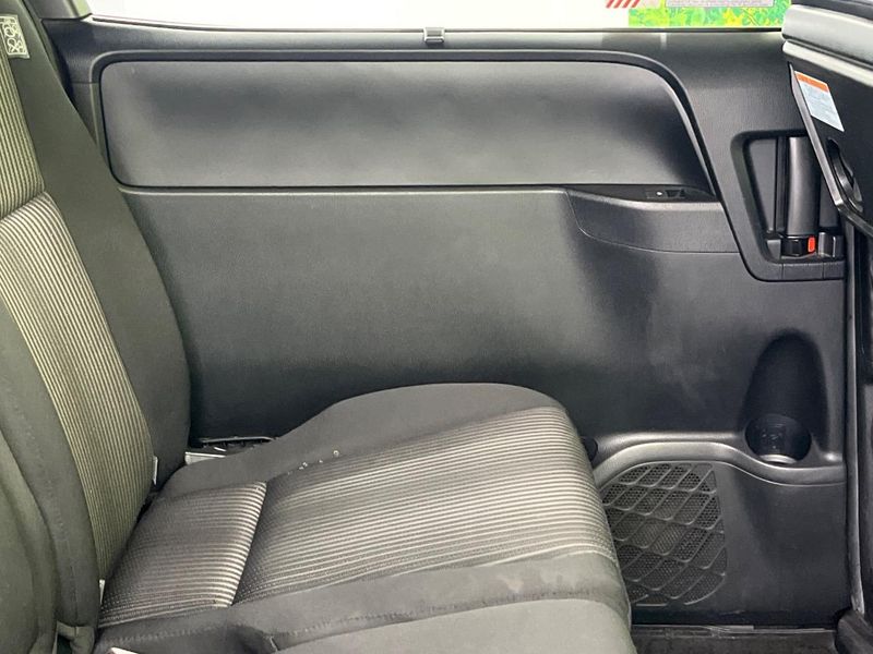 2017 Toyota Voxy DBA-ZRR85W (UW-6a8faca06ec8d)[26]