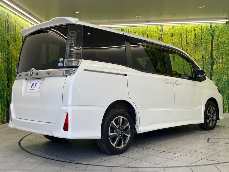 2017 Toyota Voxy DBA-ZRR85W (UW-6a8faca06ec8d)[13]