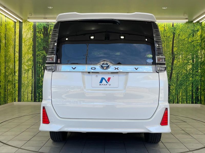 2017 Toyota Voxy DBA-ZRR85W (UW-6a8faca06ec8d)[14]