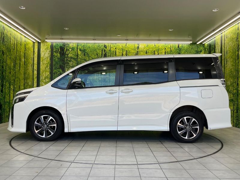2017 Toyota Voxy DBA-ZRR85W (UW-6a8faca06ec8d)[16]
