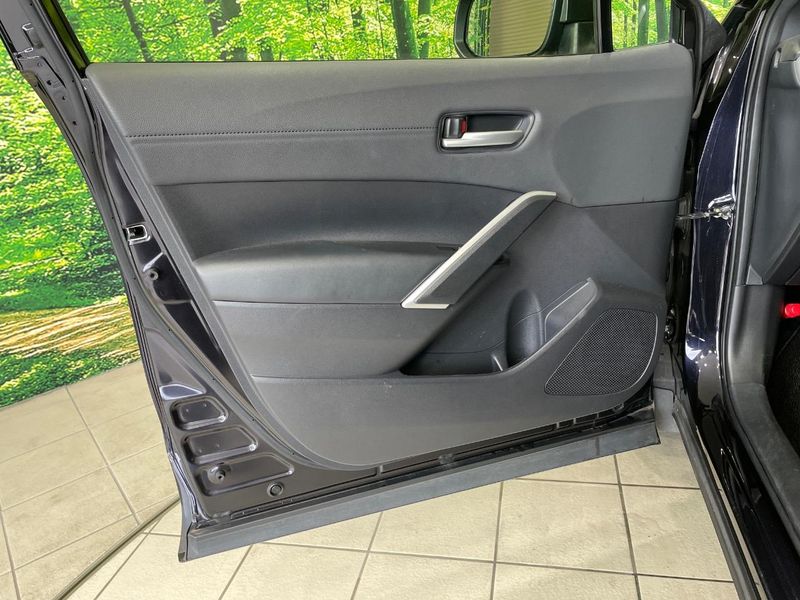 2023 Toyota Corolla Cross 6AA-ZVG11 (UW-6a8faca9b3aa3)[15]