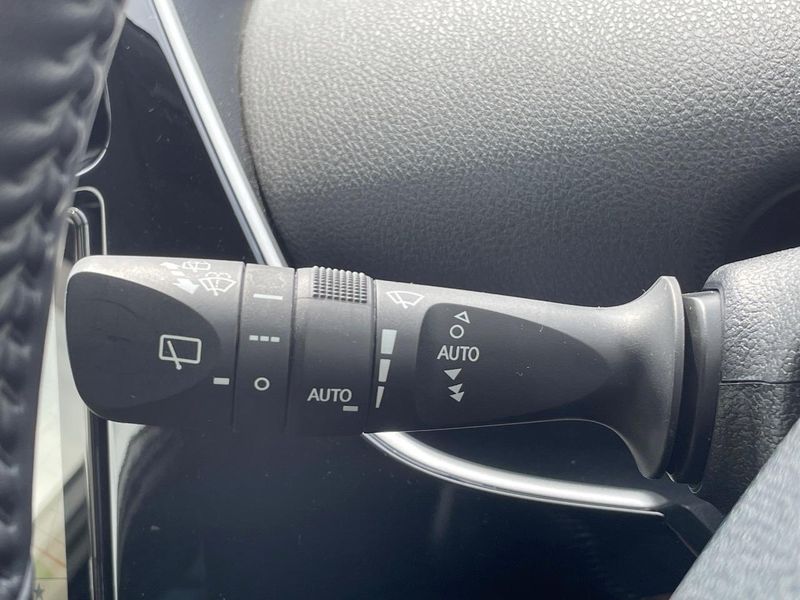2020 Toyota Prius 6AA-ZVW51 (UW-6a8facc067c6a)[10]