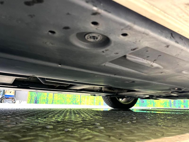 2019 Toyota Prius DAA-ZVW51 (UW-6a8facc4a2551)[14]