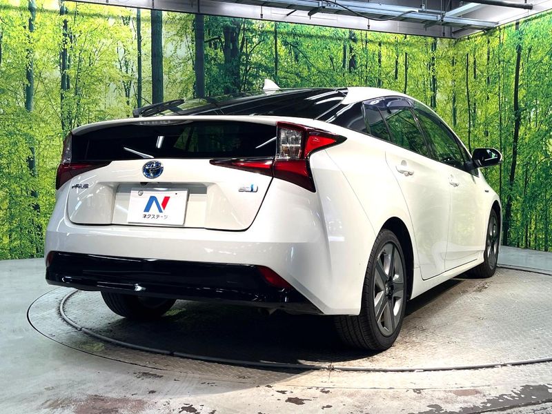 2019 Toyota Prius DAA-ZVW51 (UW-6a8facc4a2551)[20]