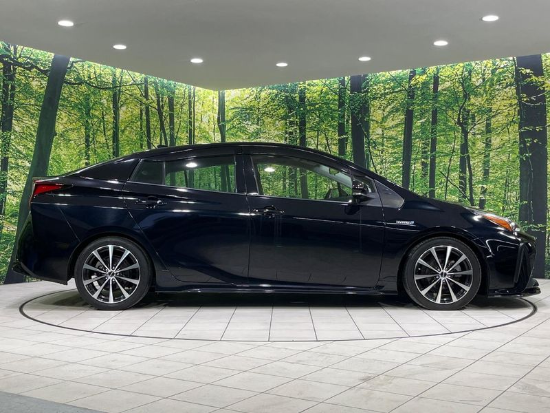 2019 Toyota Prius DAA-ZVW55 (UW-6a8facc6684ba)[29]