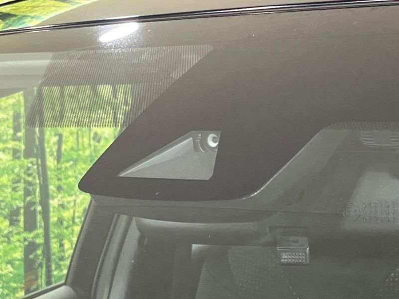2019 Toyota Prius DAA-ZVW55 (UW-6a8facc6684ba)[4]