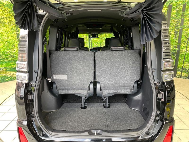 2018 Toyota Voxy DAA-ZWR80W (UW-6a8faccf2a2f6)[15]