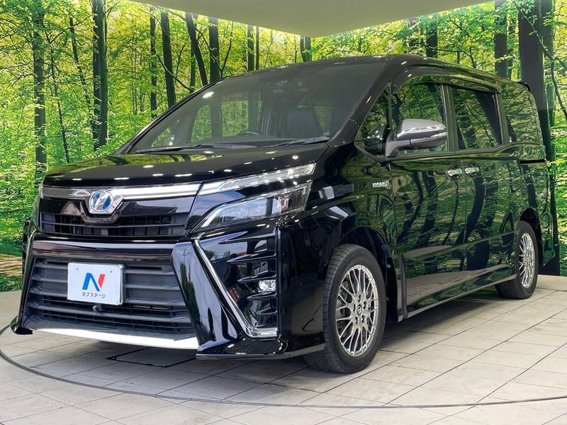 2018 Toyota Voxy DAA-ZWR80W (UW-6a8faccf2a2f6)[4]