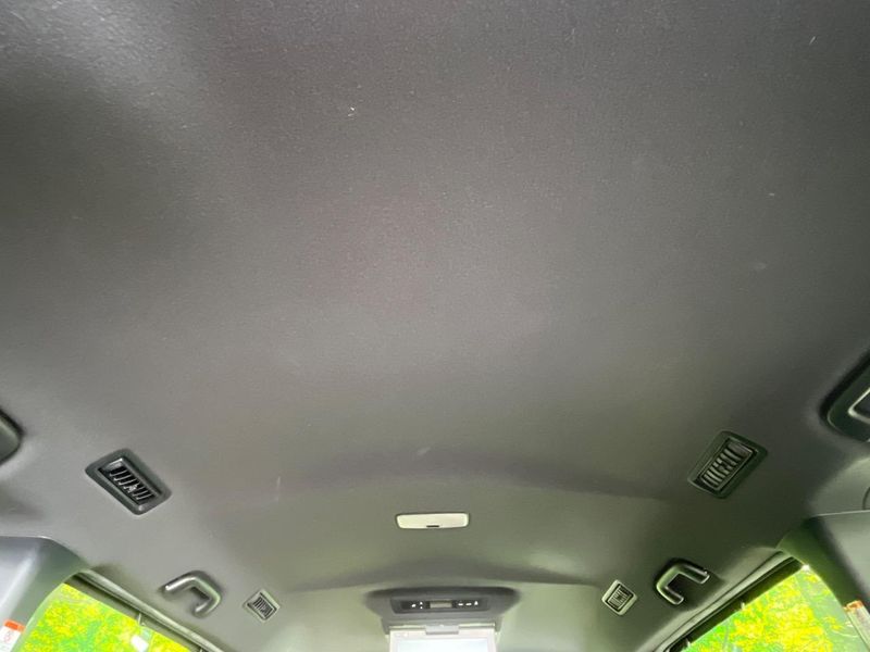 2020 Toyota Voxy 6AA-ZWR80W (UW-6a8facd17cfeb)[14]