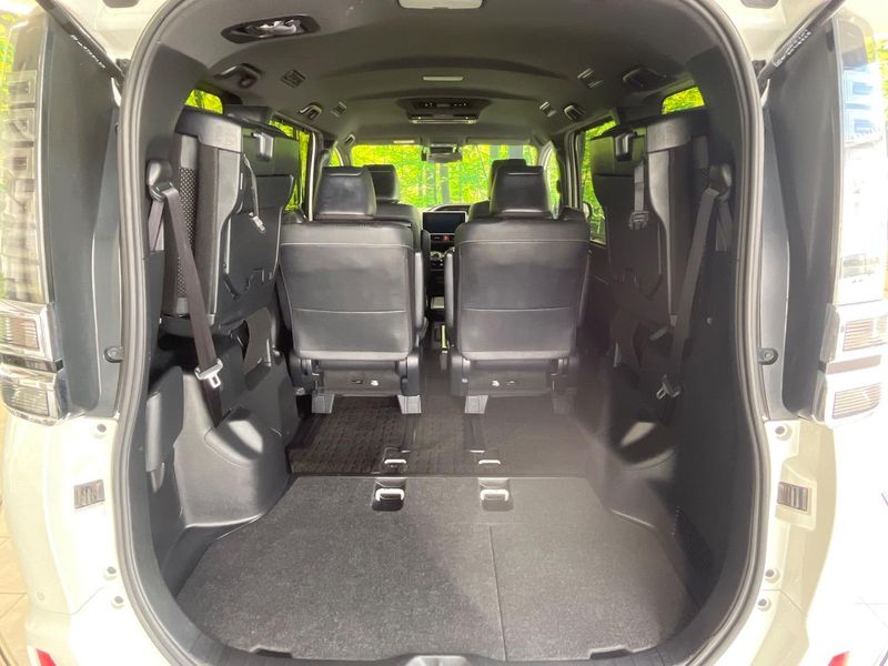 2020 Toyota Voxy 6AA-ZWR80W (UW-6a8facd17cfeb)[12]