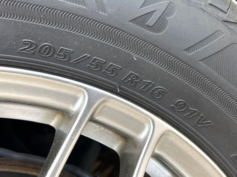 2021 Toyota Voxy 6AA-ZWR80W (UW-6a8facd1ae1d6)[25]