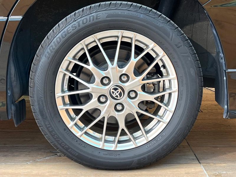 2021 Toyota Voxy 6AA-ZWR80W (UW-6a8facd1ae1d6)[26]