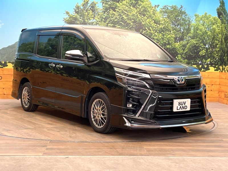 2021 Toyota Voxy 6AA-ZWR80W (UW-6a8facd1ae1d6)[10]