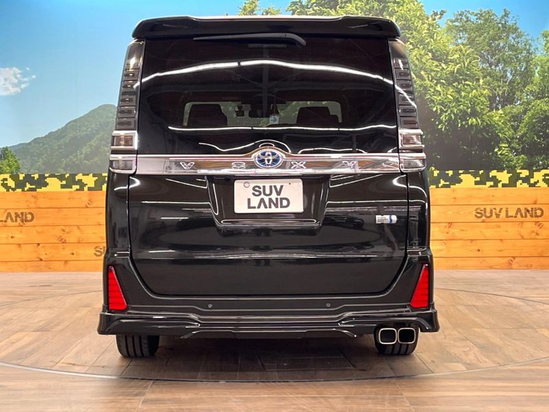 2021 Toyota Voxy 6AA-ZWR80W (UW-6a8facd1ae1d6)[5]