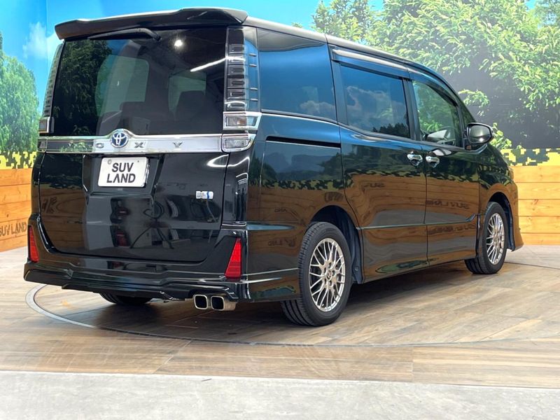 2021 Toyota Voxy 6AA-ZWR80W (UW-6a8facd1ae1d6)[6]