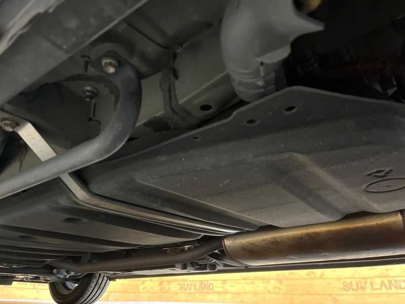 2021 Toyota Voxy 6AA-ZWR80W (UW-6a8facd1ae1d6)[13]