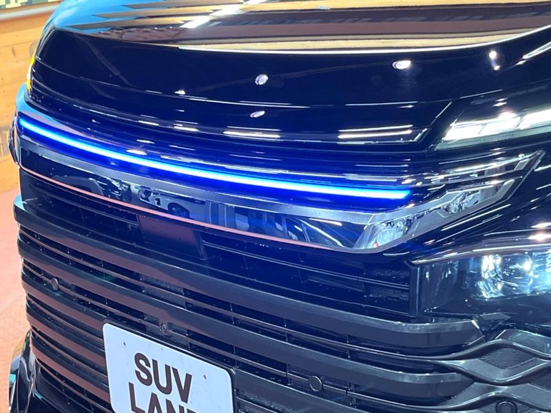 2022 Toyota Voxy 6AA-ZWR90W (UW-6a8facd384710)[17]