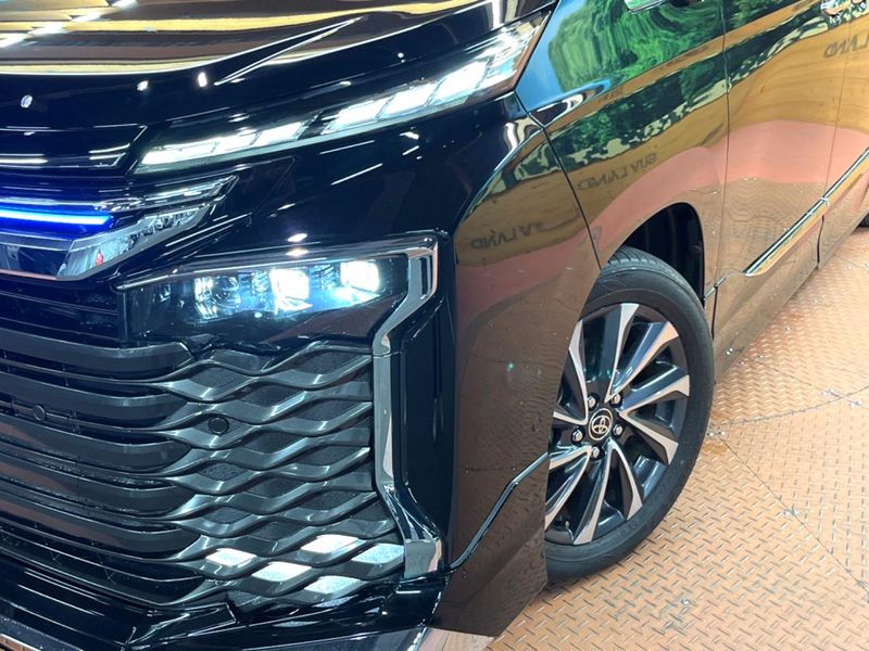 2022 Toyota Voxy 6AA-ZWR90W (UW-6a8facd384710)[16]