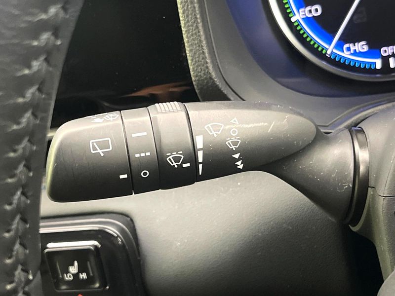 2022 Toyota Voxy 6AA-ZWR90W (UW-6a8facd444804)[15]