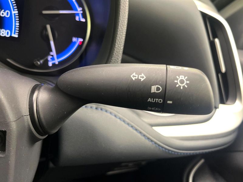 2022 Toyota Voxy 6AA-ZWR90W (UW-6a8facd444804)[14]