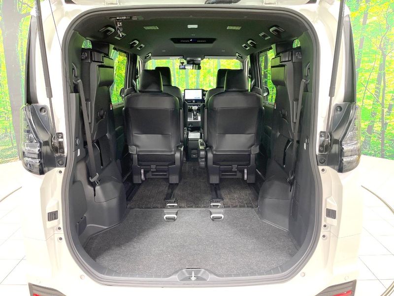 2023 Toyota Voxy 6AA-ZWR90W (UW-6a8facda3c799)[26]