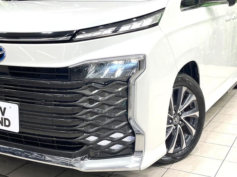 2023 Toyota Voxy 6AA-ZWR90W (UW-6a8facda3c799)[16]