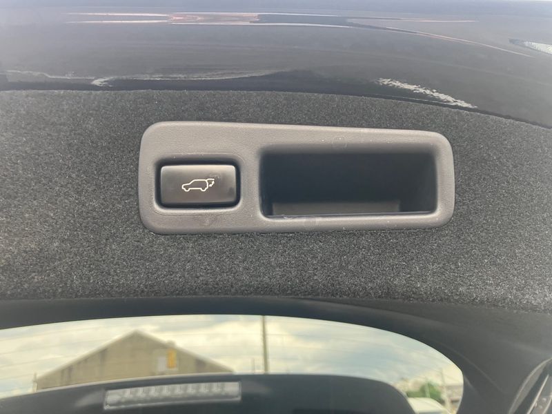 2018 Toyota Harrier DBA-ZSU60W (UW-mtba7g2q128c)[46]