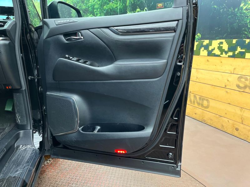 2018 Toyota Alphard DBA-AGH30W (UW-6a90fa920ad5e)[26]