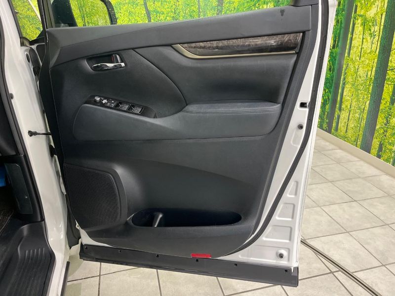 2020 Toyota Alphard 3BA-AGH30W (UW-6a90fa9b6bab4)[25]
