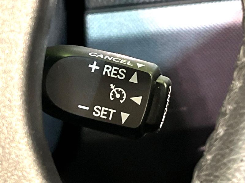 2014 Toyota Estima Hybrid DAA-AHR20W (UW-6a90fab4ed41e)[26]