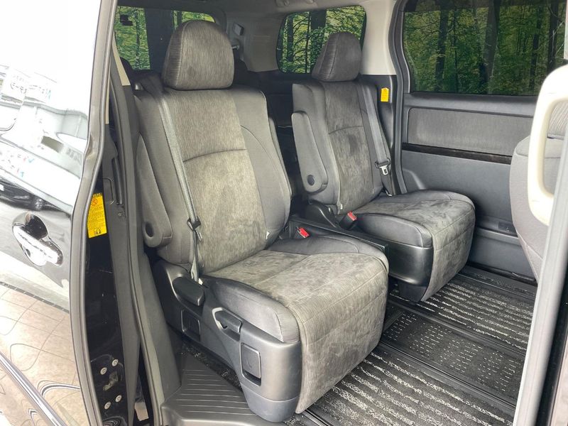 2013 Toyota Alphard Hybrid DAA-ATH20W (UW-6a90fabad5372)[28]