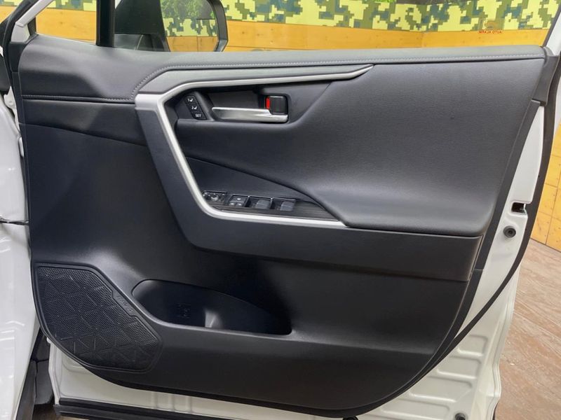 2021 Toyota RAV4 6AA-AXAH54 (UW-6a90fac264b89)[28]