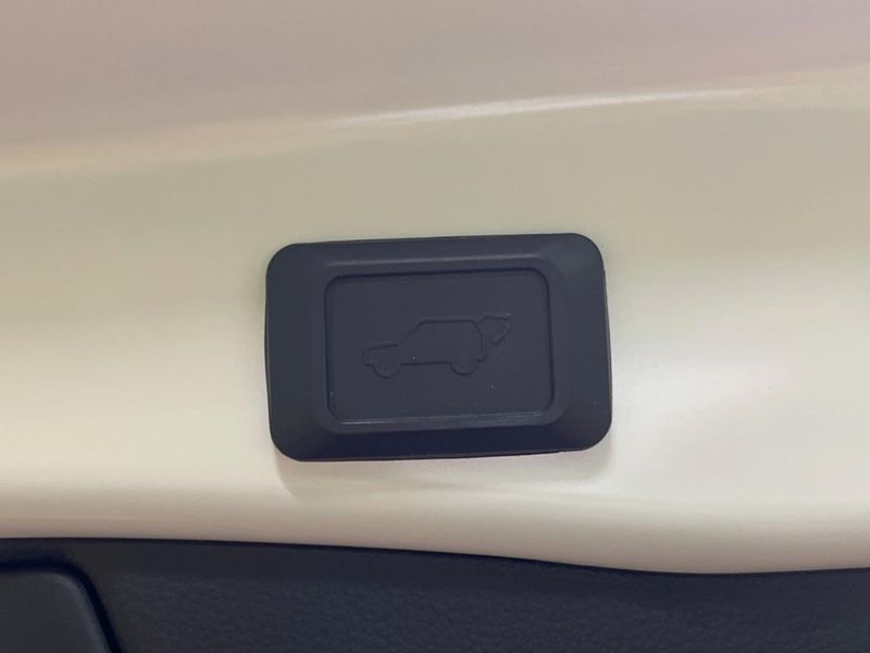 2021 Toyota RAV4 6AA-AXAH54 (UW-6a90fac264b89)[17]