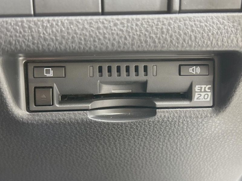 2021 Toyota Harrier Hybrid 6AA-AXUH80 (UW-6a90facae7644)[28]