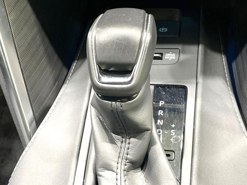 2023 Toyota Harrier Hybrid 6AA-AXUH80 (UW-6a90facfd3918)[20]