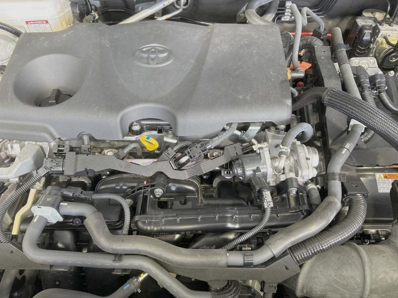 2024 Toyota Harrier Hybrid 6AA-AXUH80 (UW-6a90fad087319)[6]